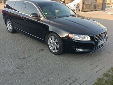 Авто Volvo V70 2013 № 7572911