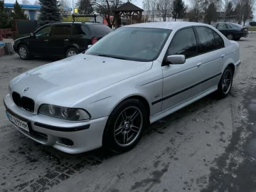 Авто BMW 5 Series 2001 № 7573247