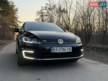 Авто Volkswagen E-Golf 2020 № 7573523