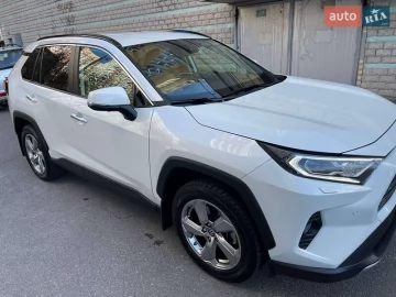 Авто Toyota Rav4 2021 № 7574021