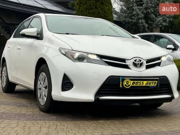 Авто Toyota Auris 2013 № 7574145