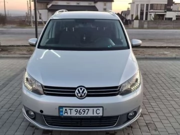 Авто Volkswagen Touran 2011 № 7574768