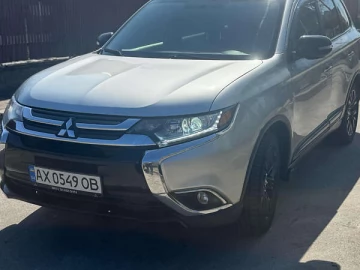 Авто Mitsubishi Outlander 2018 № 7574887