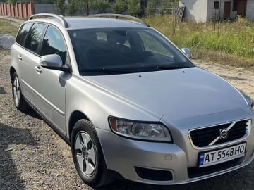 Авто Volvo V50 2010 № 7575148