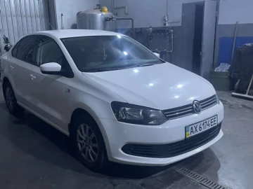 Авто Volkswagen Polo 2013 № 7575157
