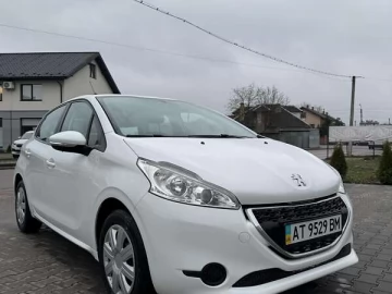 Авто Peugeot 208 2014 № 7575739