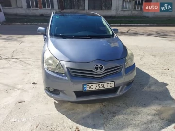 Авто Toyota Verso 2010 № 7575748