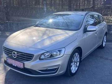 Авто Volvo V60 2016 № 7576315