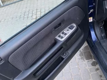 Авто Honda Cr-V 2002 № 7576575