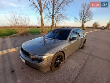 Авто BMW 7 Series 2003 № 7577357