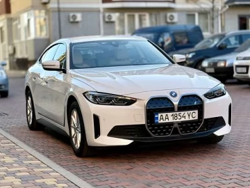 Авто BMW I4 2023 № 7577546