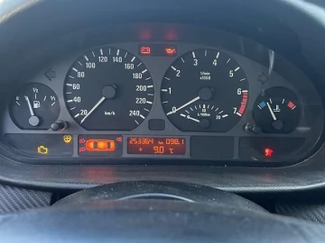 Авто BMW 3 Series 2002 № 7577754