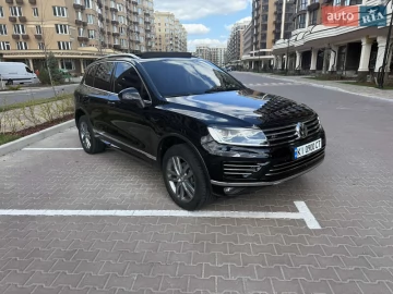 Авто Volkswagen Touareg 2014 № 7578109