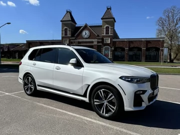 Авто BMW X7 2022 № 7578137