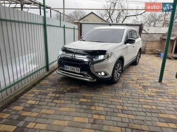 Авто Mitsubishi Outlander 2018 № 7578338