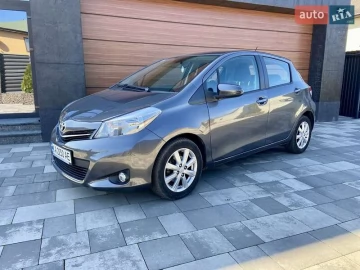 Авто Toyota Yaris 2014 № 7578606