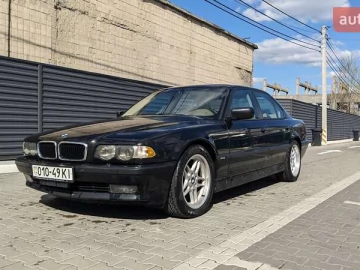 Авто BMW 7 Series 2001 № 7578954