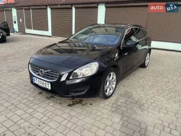 Авто Volvo V60 2012 № 7579506
