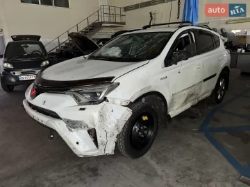Авто Toyota Rav4 2017 № 7579523