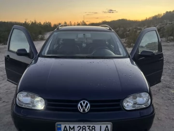 Авто Volkswagen Golf 2000 № 7579761
