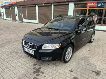 Авто Volvo V50 2010 № 7579843