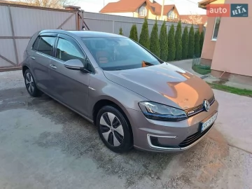 Авто Volkswagen E-Golf 2015 № 7579957