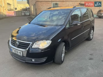 Авто Volkswagen Touran 2007 № 7580205