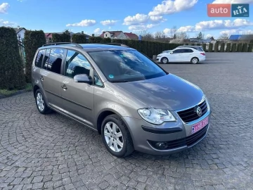 Авто Volkswagen Touran 2009 № 7580637