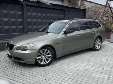 Авто BMW 5 Series 2004 № 7581042