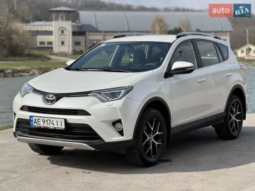 Авто Toyota Rav4 2015 № 7581156