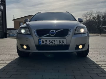 Авто Volvo V50 2010 № 7581568