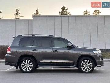 Авто Toyota Land Cruiser 2019 № 7581776