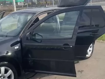 Авто Volkswagen Golf 2003 № 7581835
