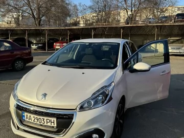 Авто Peugeot 208 2016 № 7581977