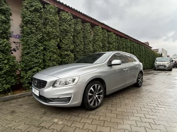 Авто Volvo V60 2018 № 7582020