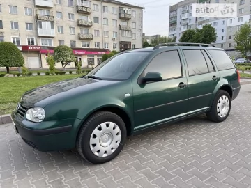 Авто Volkswagen Golf 2002 № 7582192