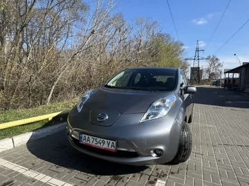 Авто Nissan Leaf 2015 № 7582356