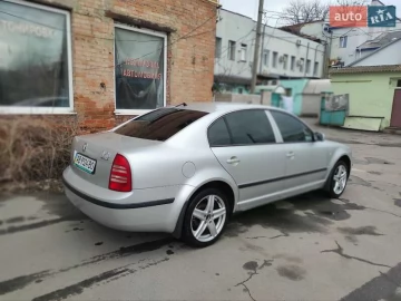 Авто Skoda Superb 2004 № 7582577
