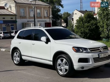 Авто Volkswagen Touareg 2013 № 7582995