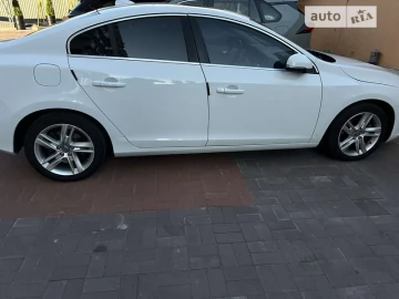 Авто Volvo S60 2014 № 7583467