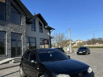 Авто Volkswagen Golf 2001 № 7583525