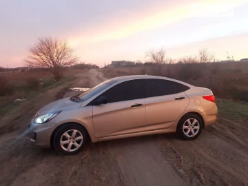 Авто Hyundai Accent 2013 № 7583710