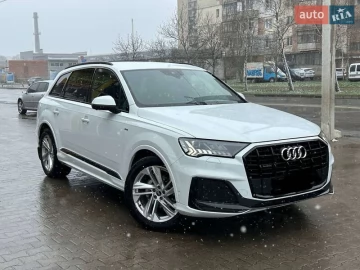 Авто Audi Q7 2021 № 7583796