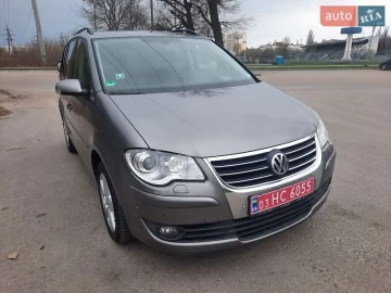 Авто Volkswagen Touran 2009 № 7584345