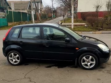 Авто Ford Fiesta 2005 № 7584504