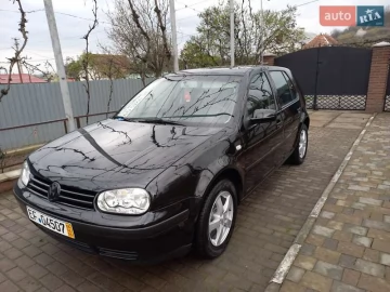 Авто Volkswagen Golf 2002 № 7584521