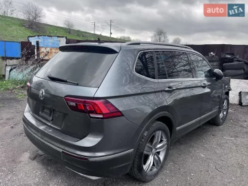Авто Volkswagen Tiguan 2021 № 7584635