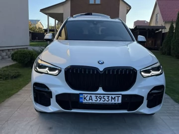 Авто BMW X5 2021 № 7584753