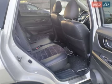 Авто Nissan Rogue 2018 № 7584948