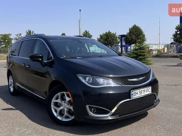 Авто Chrysler Pacifica 2017 № 7584991